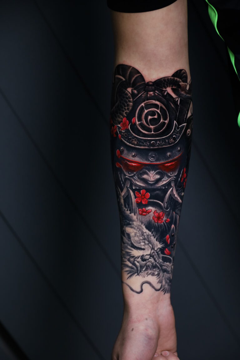 Photo-07-03-2021-20-36-43-1-768x1152 Samurai mask with flowers Kluczyk tattoo