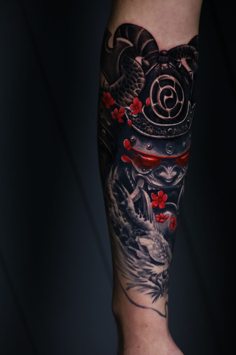 Photo-07-03-2021-20-37-54-1-768x1152 Samurai mask with flowers Kluczyk tattoo