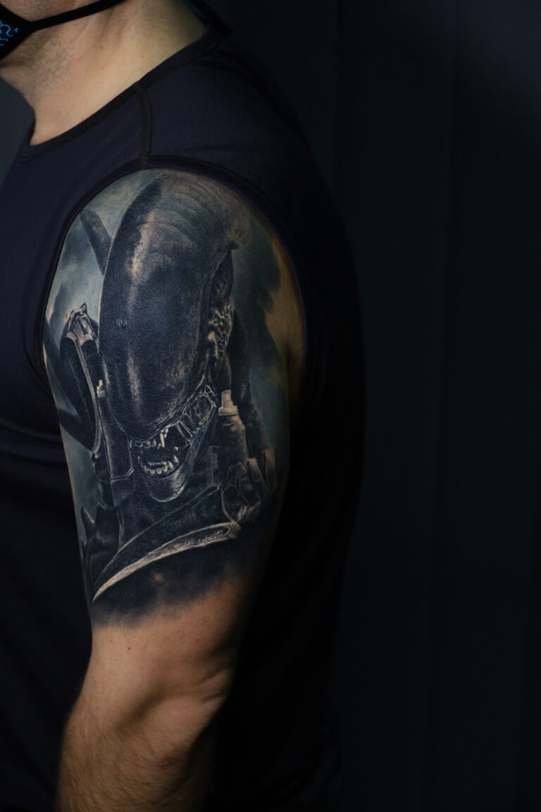 Photo-16-01-2021-14-29-50-768x1152 Alien from Ridleya Scotta movie Kluczyk tattoo