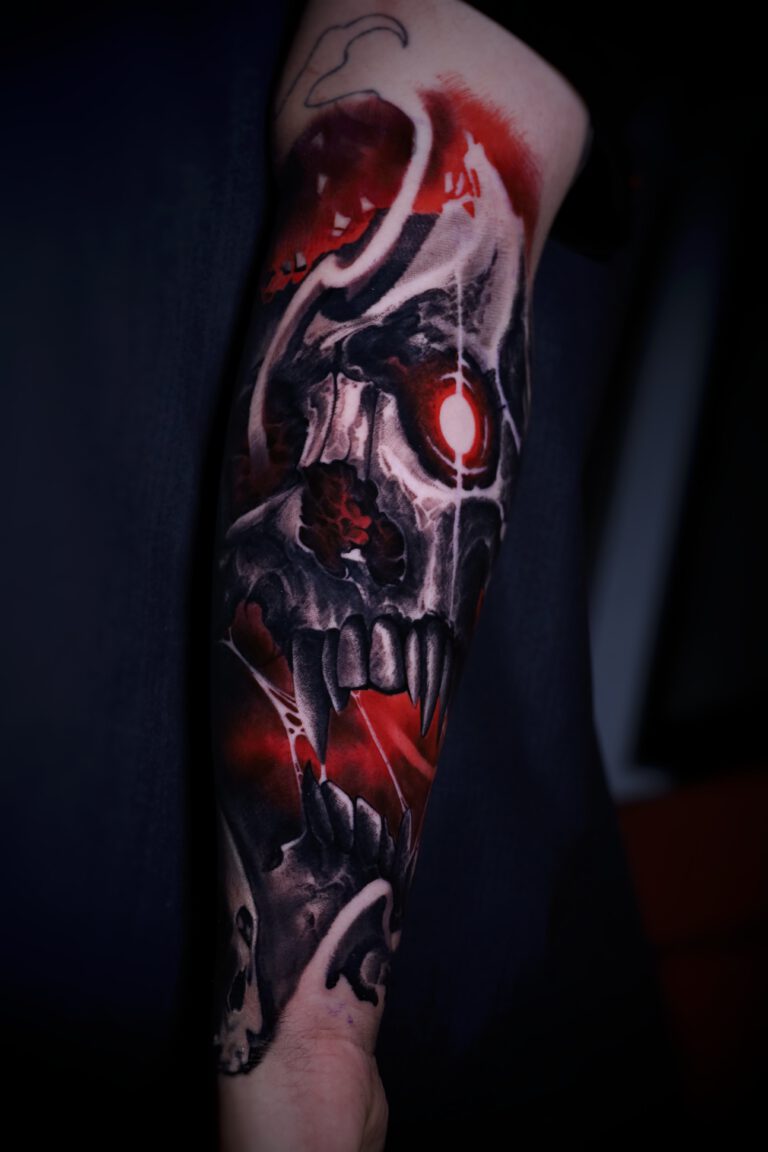 Photo-19-06-2021-20-02-02-01-768x1152 Bartlomiej | Kluczyk - Red skull