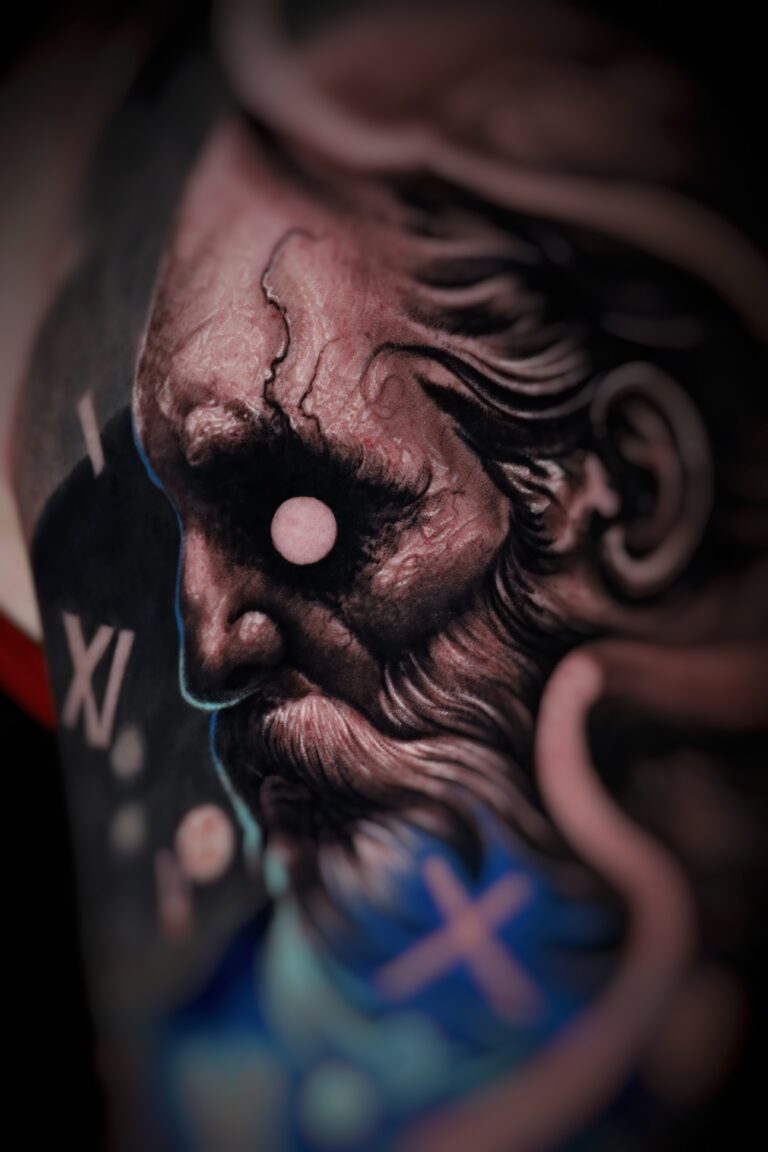 kluczyk_tattoo_monk-with-beard-768x1152 Bartlomiej | Kluczyk - Monk with blue aura