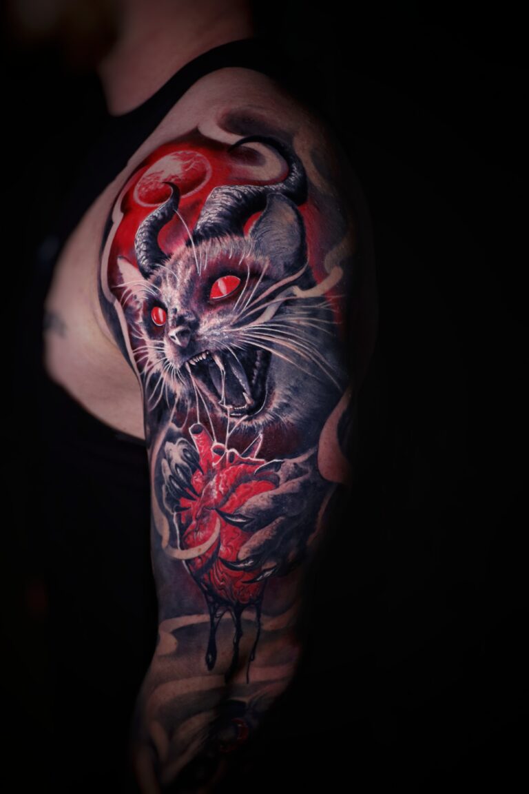 Photo-21-12-2021-19-57-06-01-768x1152 Bartlomiej | Kluczyk - Demonic cat