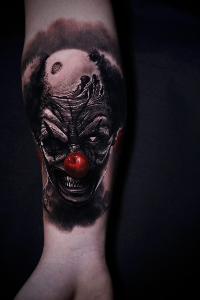Photo-31-05-2021-20-54-15-01-768x1152 Bartlomiej | Kluczyk - Deadly serious clown